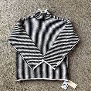 Commense Black and White Turtleneck Sweater with Striped Pattern